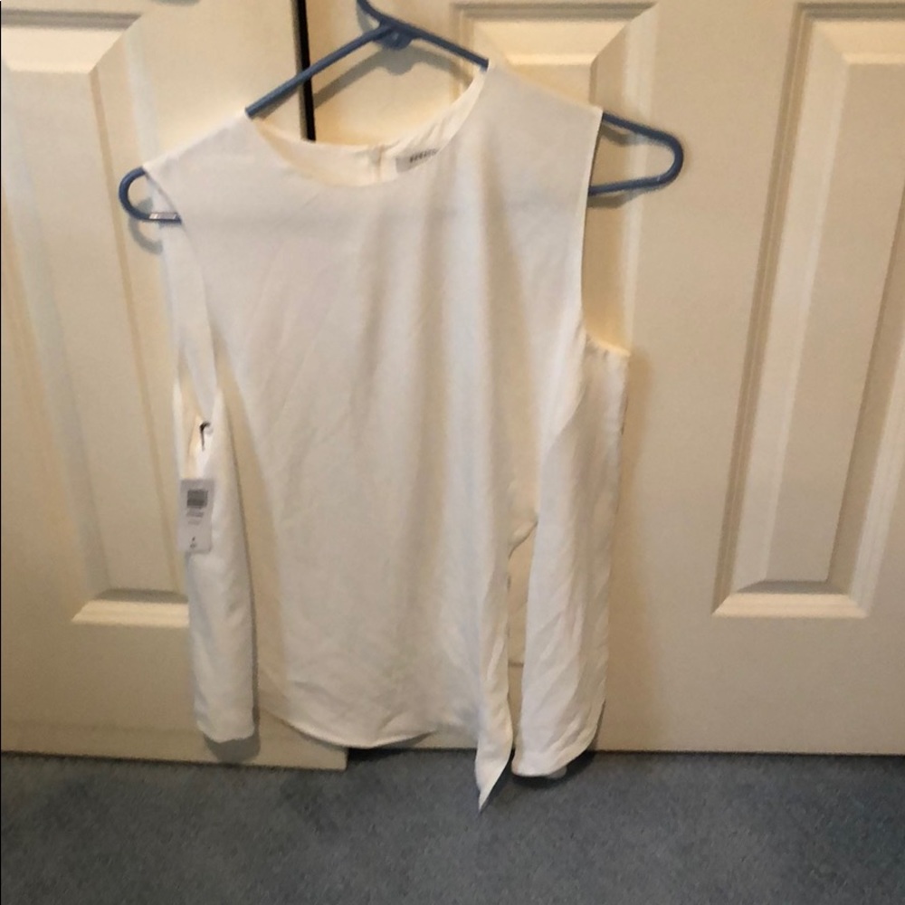 Babaton NWT Size M White Tank tie in front host pick - Picture 5 of 13